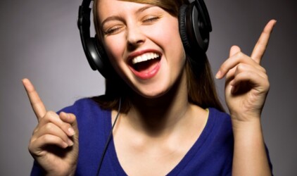 В России запущена виртуальная сеть популярных радиостанций Radio555 – “Твоё онлайн-радио” 
