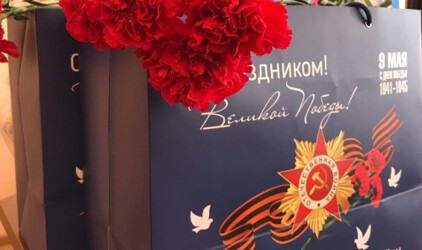 Юрий Намлиев в честь Дня Победы исполнил военную песню
