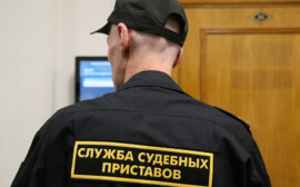 Приставы взыскали более триллиона рублей с россиян в прошлом году