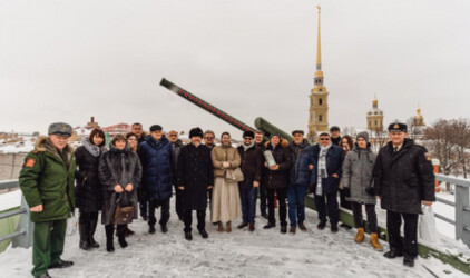 Артиллерийский залп в честь юбилея
