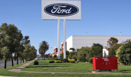 «Итальянская забастовка»: Во Всеволожске рабочие завода Ford пытаются изменить условия увольнения