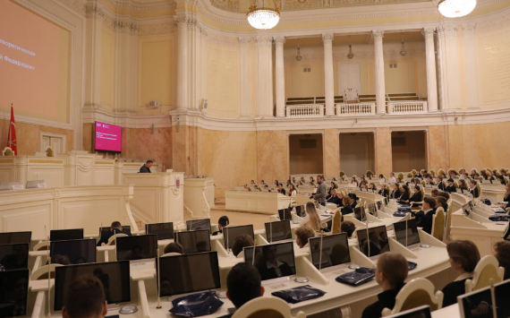 РАНХиГС Санкт-Петербург и Законодательное собрание города провели совместную научно-теоретическую конференцию для студентов и школьников