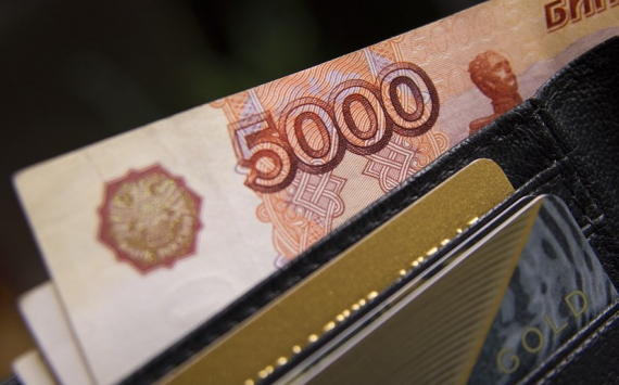 В Санкт-Петербурге зарплаты в 2020 году могут вырасти до 71,5 тыс. рублей