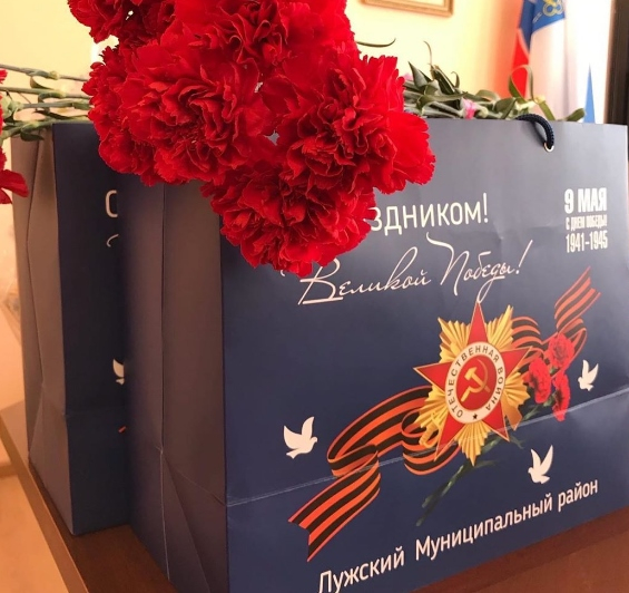 Юрий Намлиев в честь Дня Победы исполнил военную песню