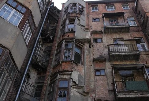 В 2021 году в Ленобласти на расселение ветхого жилья могут выделить 2,4 млрд рублей