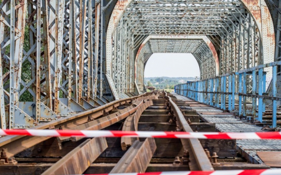 В Санкт-Петербурге 2,4 млрд рублей выделяют на ремонт Биржевого моста