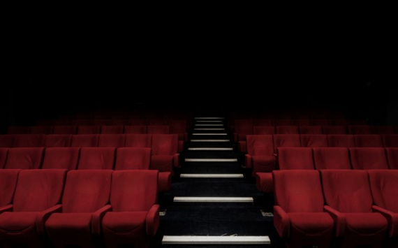 Власти Санкт-Петербурга субсидируют билеты в кино для поддержки кинотеатров