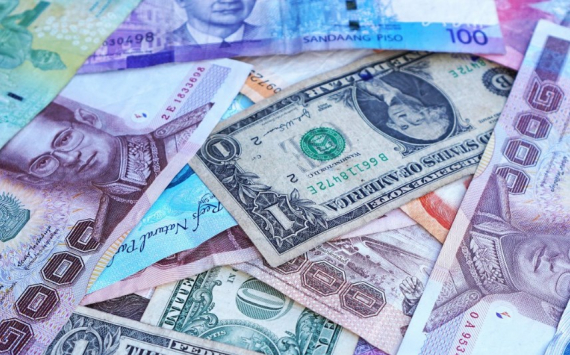 Силуанов назвал доллар и евро «токсичными фантиками» для России
