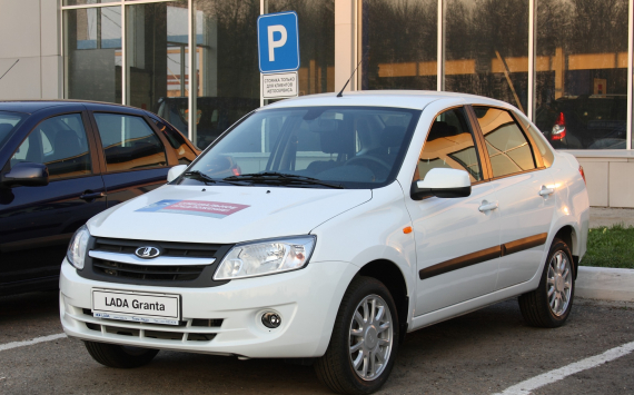 «АвтоВАЗ» назвал стоимость «упрощённой» версии Lada