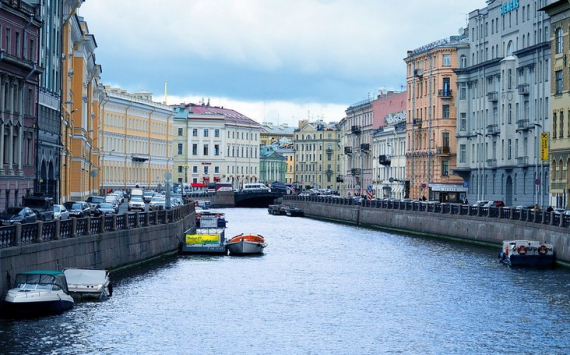 В Санкт-Петербурге инвесторам начнут передавать объекты под больницы и школы