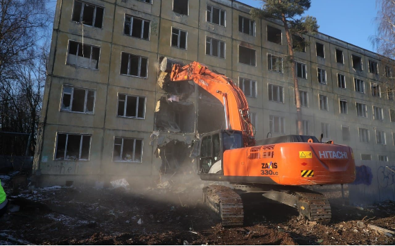 Российская программа расселения аварийного жилья: обзор и анализ