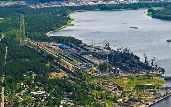 Медведев утвердил указ о расширении морского порта Высоцк‍